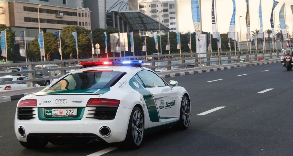 AUDI R8 DUBAI POLICE